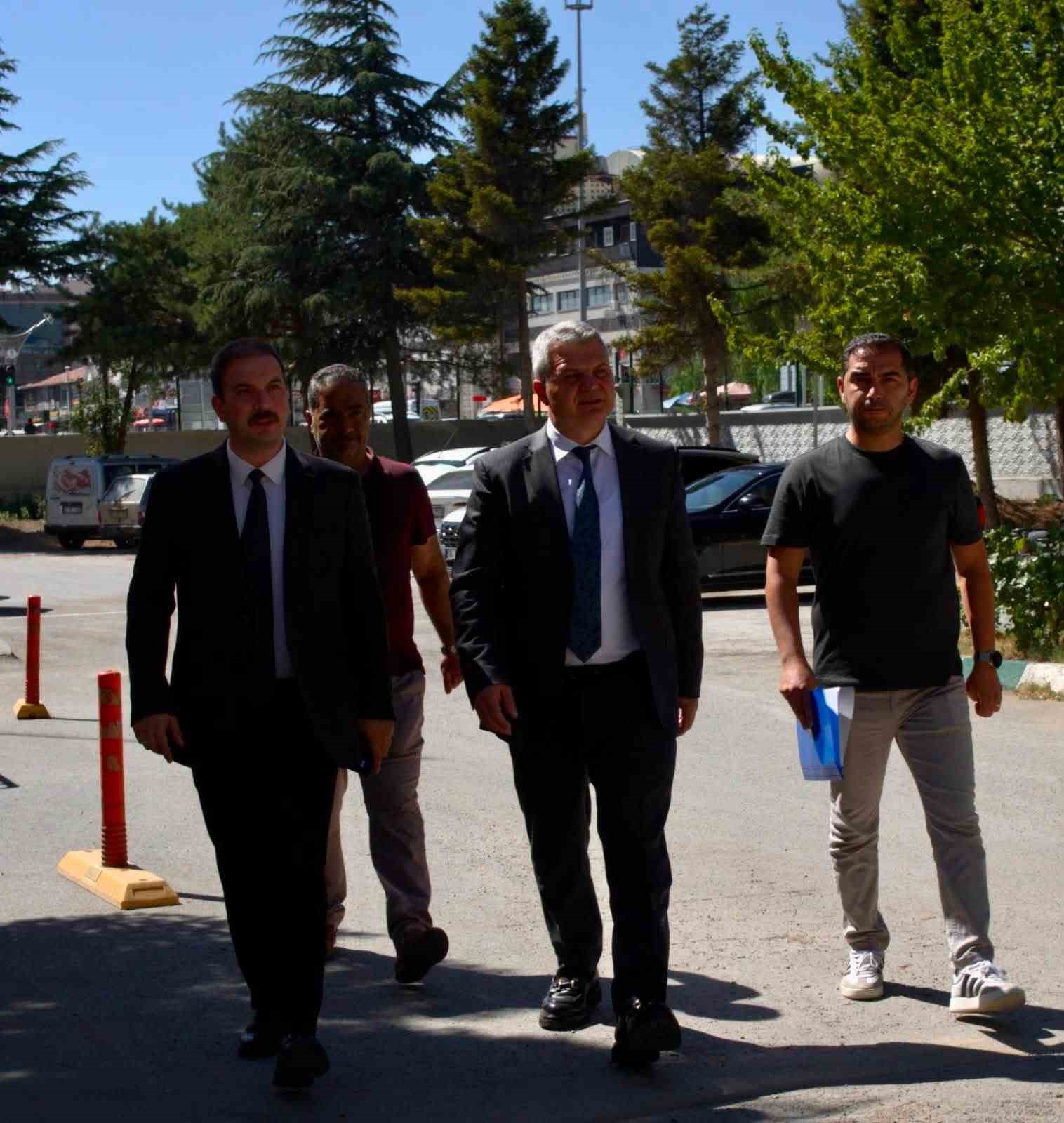 B&ouml;lge M&uuml;d&uuml;r&uuml; Yavuz, DSİ Erzincan Şubesinde incelemelerde bulundu
