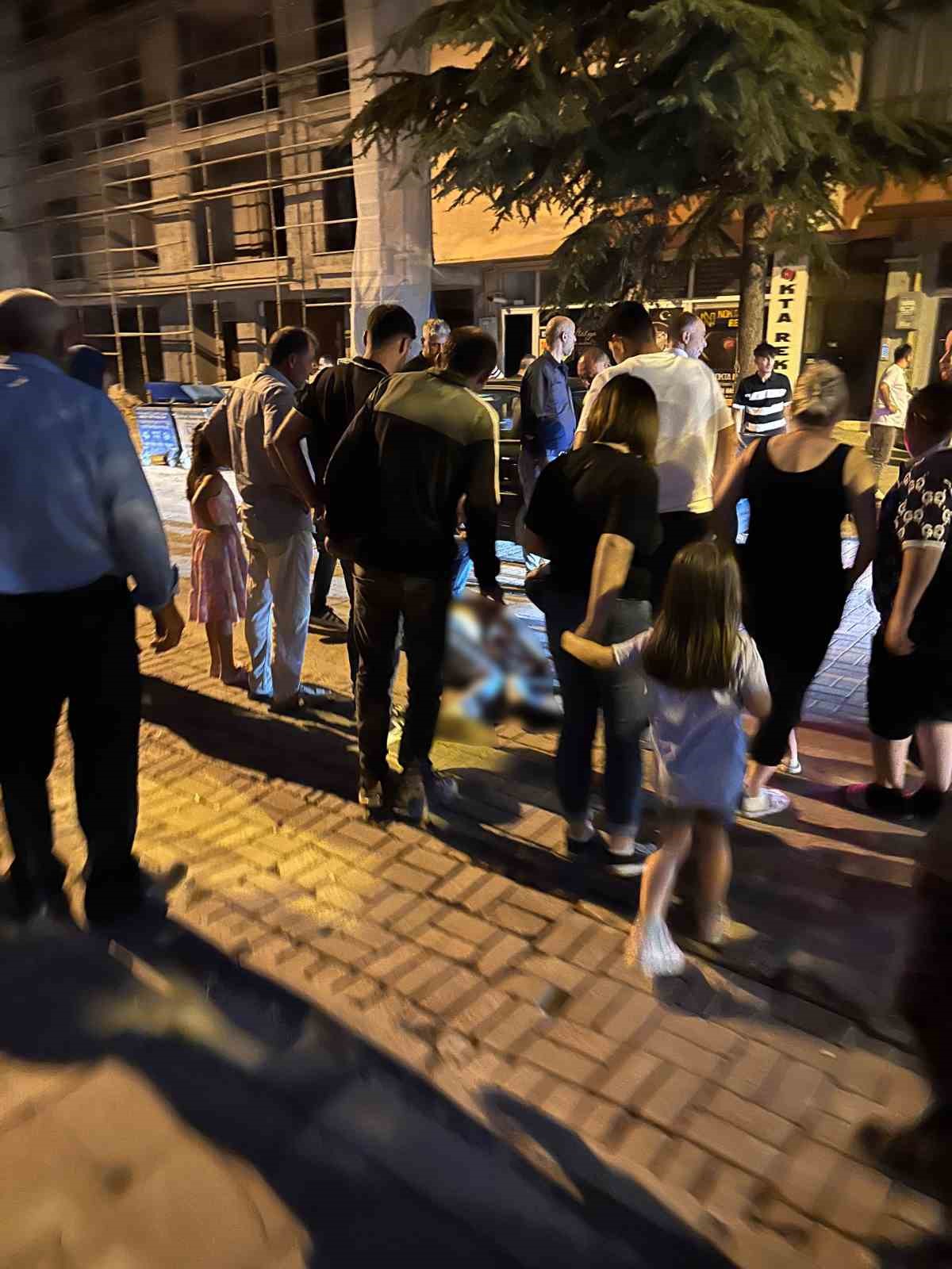 Faytonu sollayan otomobil motosikletle çarpıştı: 16 yaşındaki sürücünün durumu ağır