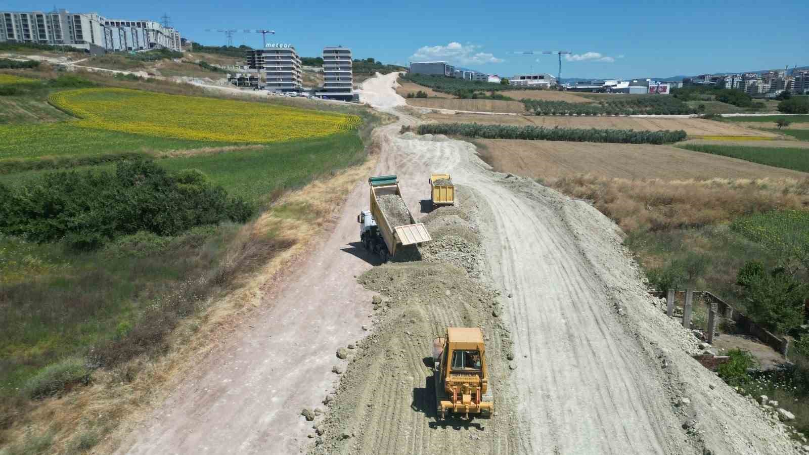 Büyükşehir, Nilüfer’de yeni yollar açıyor