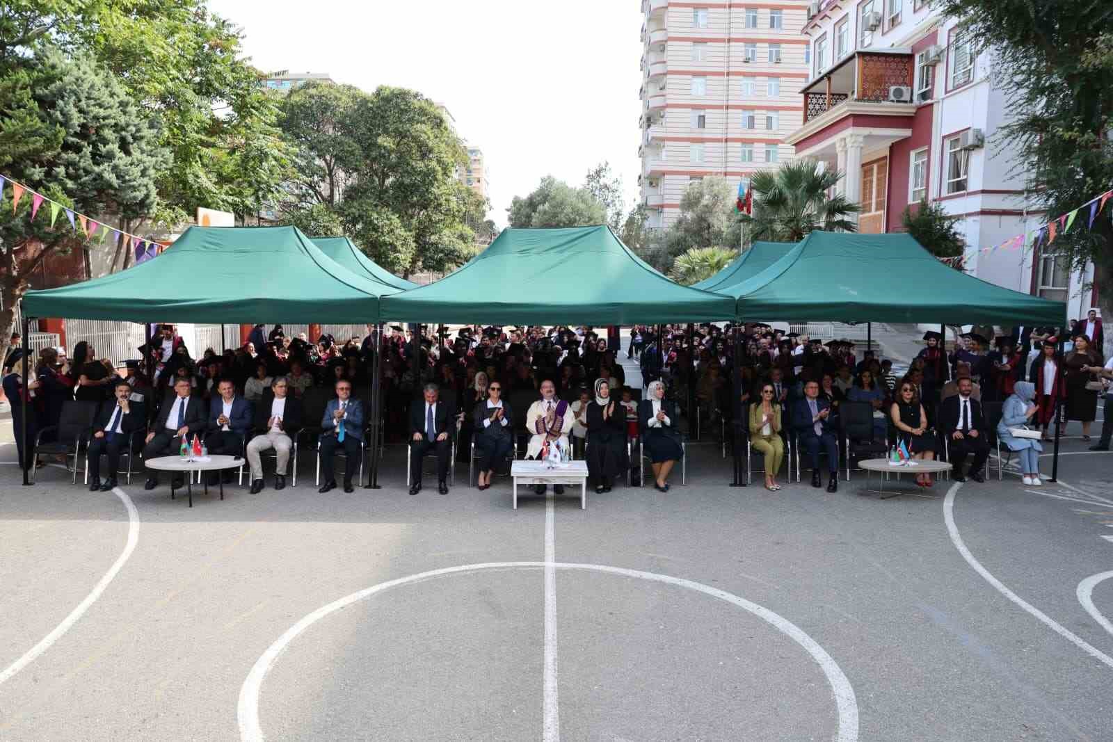 Atatürk Üniversitesi Bakü’de mezuniyet coşkusu yaşadı