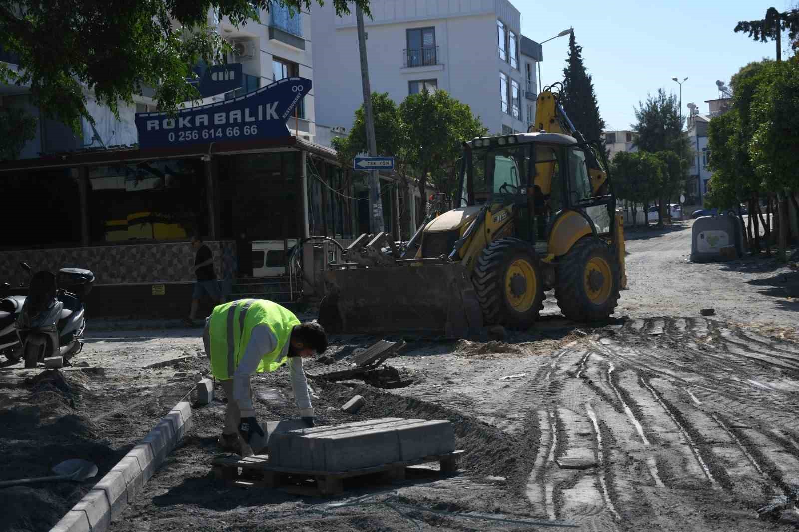 Kuşadası Cumhuriyet Mahallesi 5 bin metrekare daha yeni yola kavuşacak