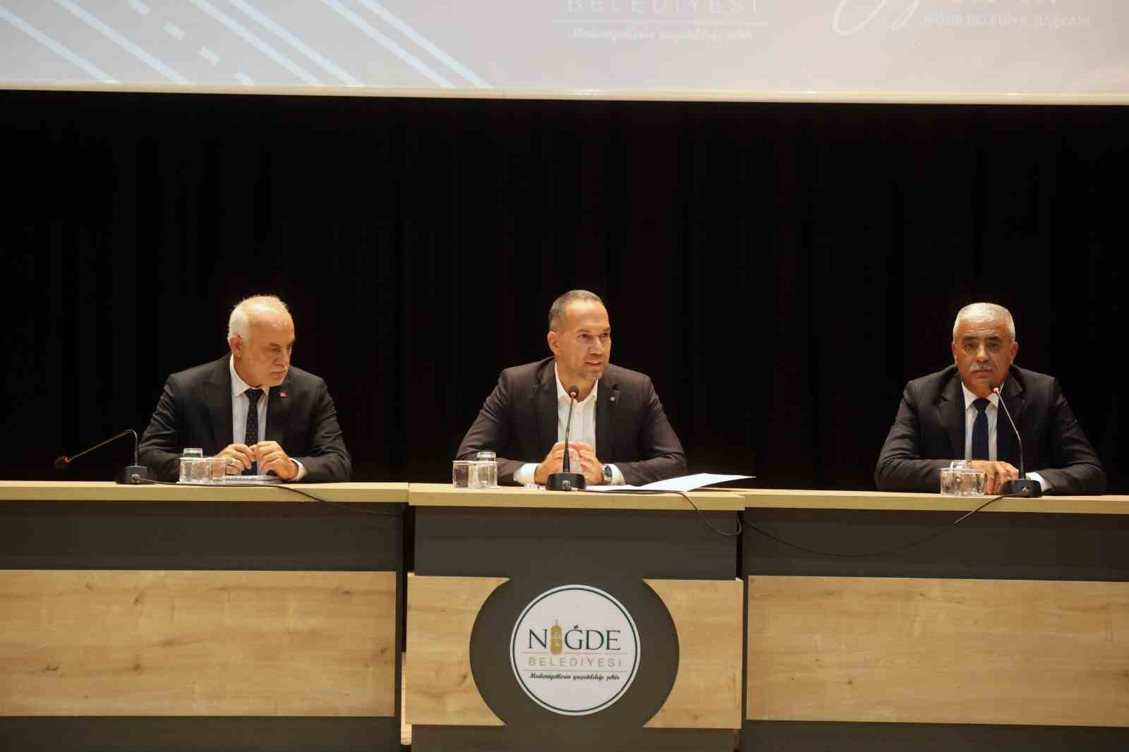 Niğde’de okul servis şoförleri ile istişare toplantısı