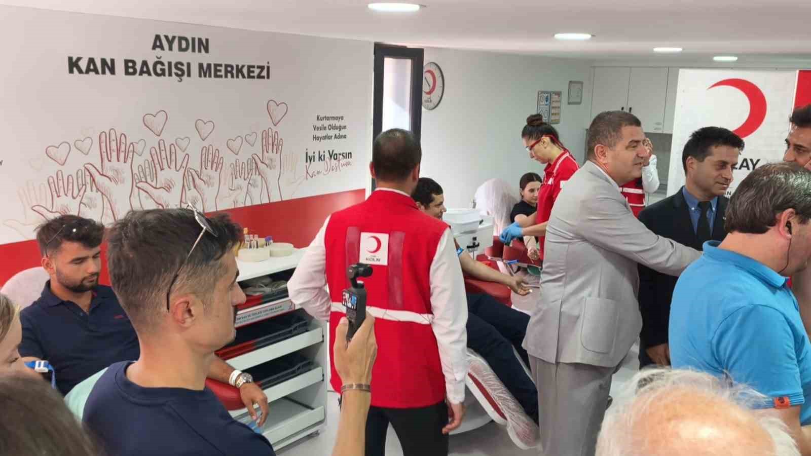 Kızılay Kan Bağış Merkezleri günde ortalama 9 bin kan bağışı alıyor