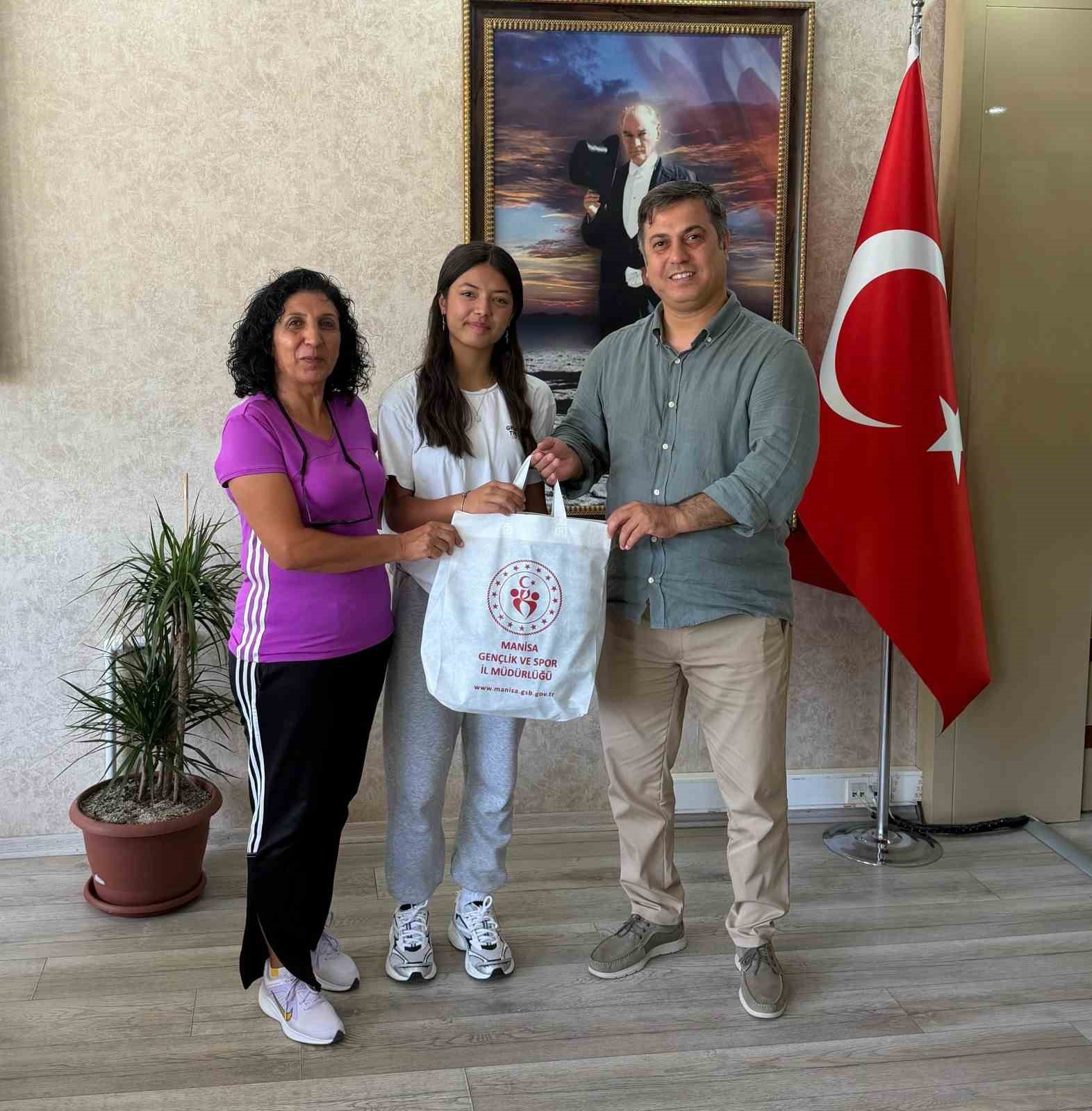Manisalı Belinay’dan 9 madalyalık sezon