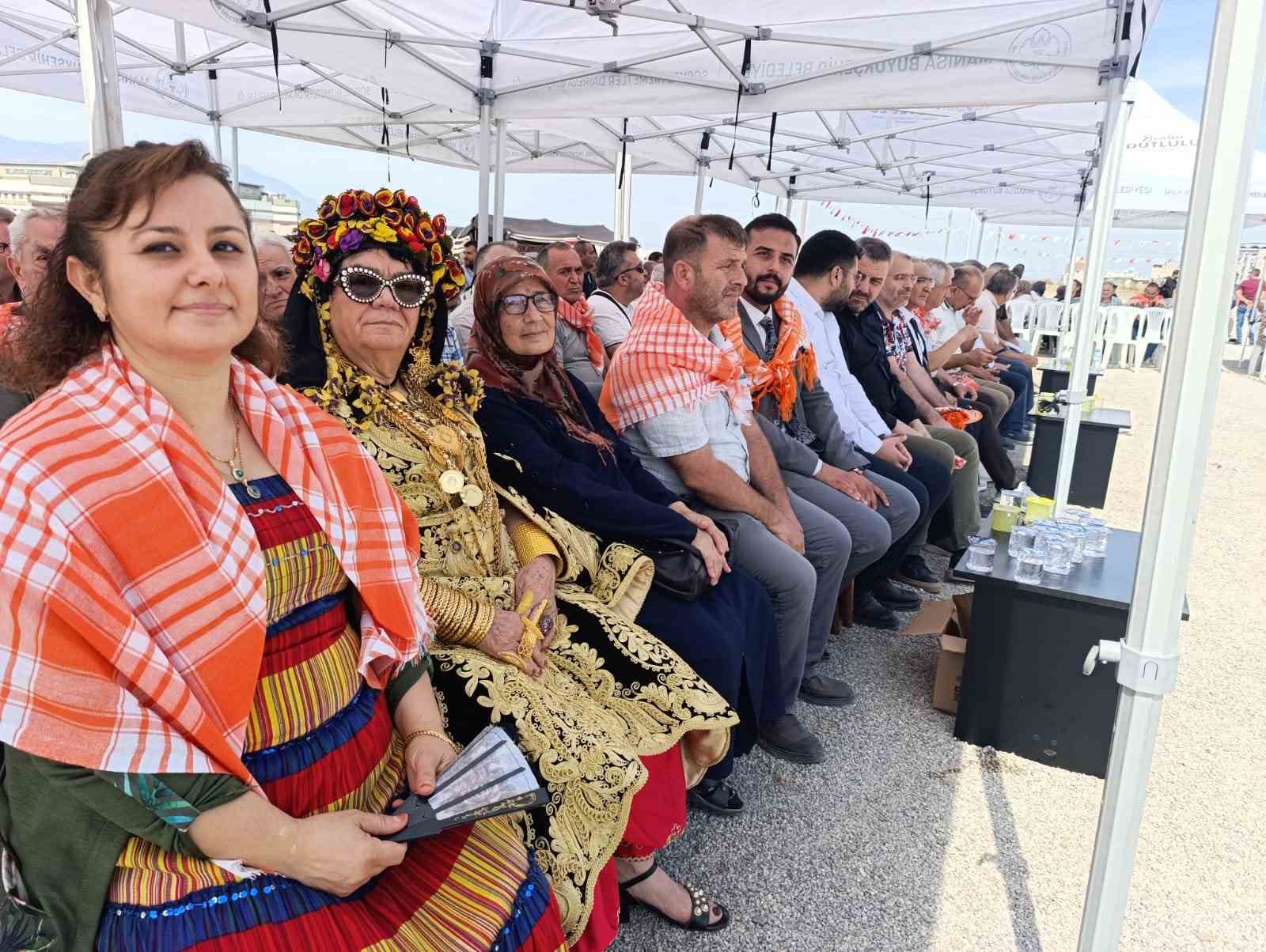 Turgutlu’da keşkek ve cirit şöleni