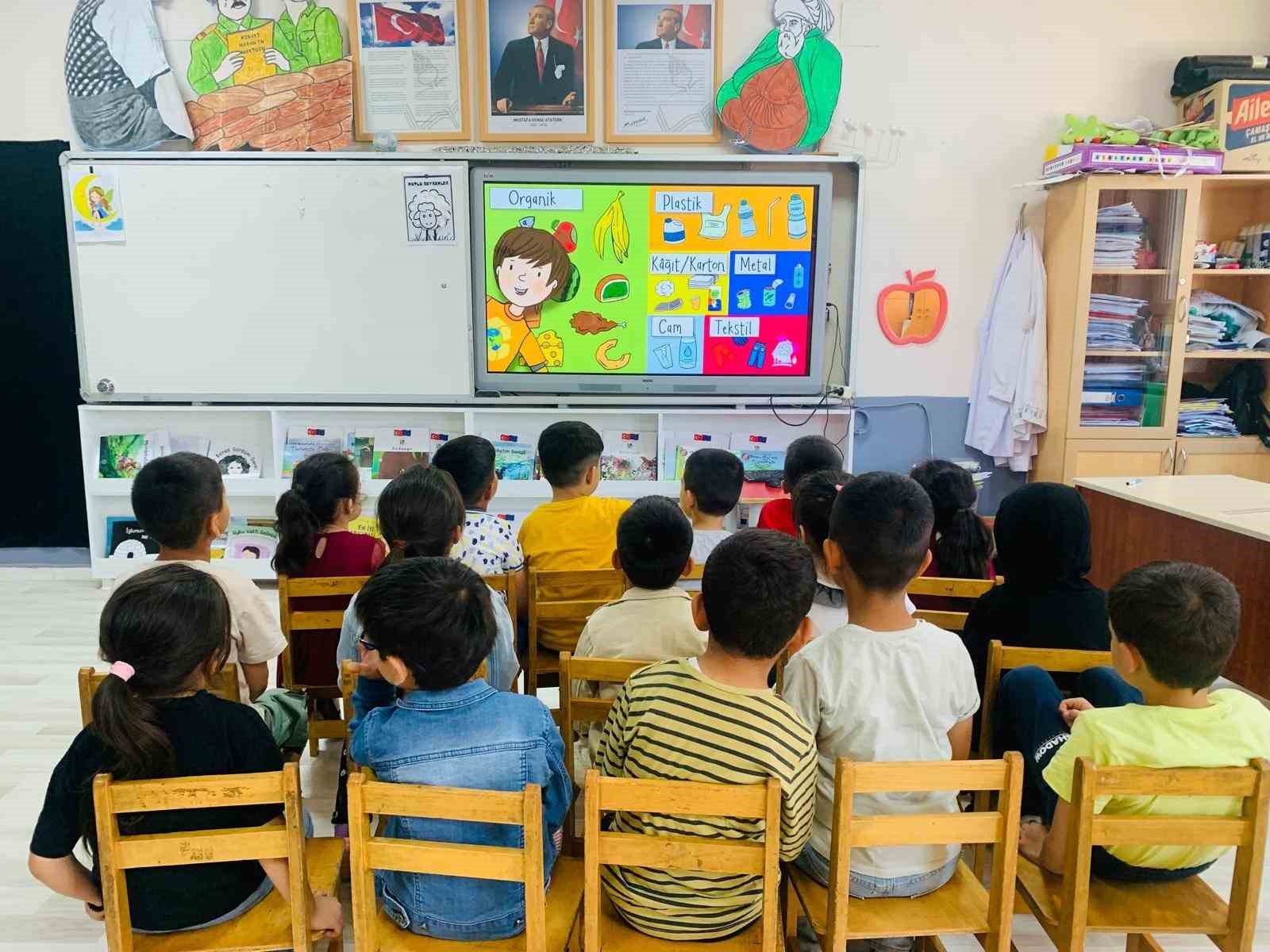 Altıntaş&rsquo;ta akran zorbalığına karşı farkındalık seminerleri