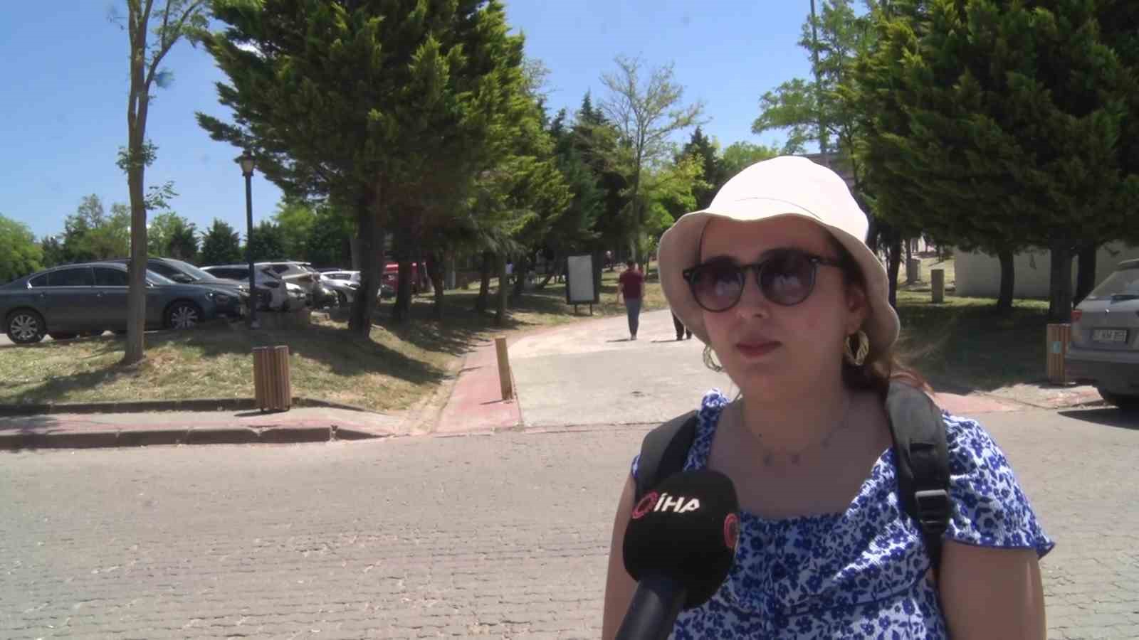 Kocaeli Üniversitesi’nde sahipsiz köpekler azaldı, öğrencilerin endişesi bitmedi
