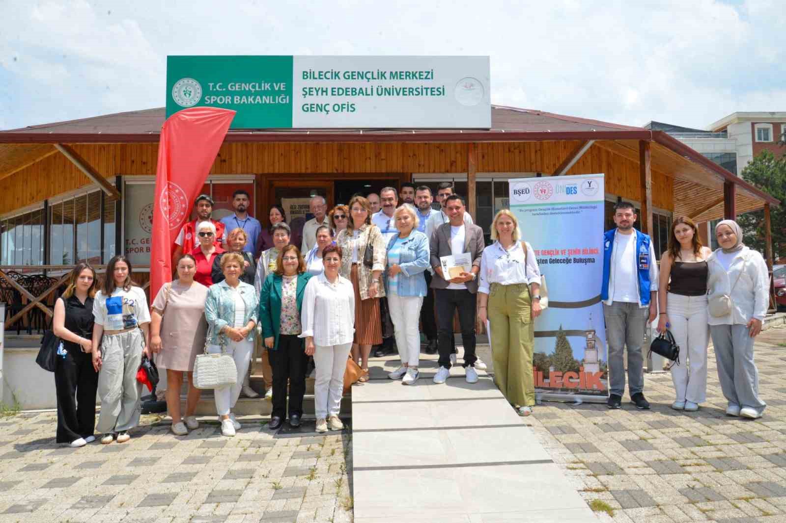 Bilecik’te ’Gençlik ve Şehir Bilinci Geçmişten Geleceğe Buluşma’ programı düzenlendi