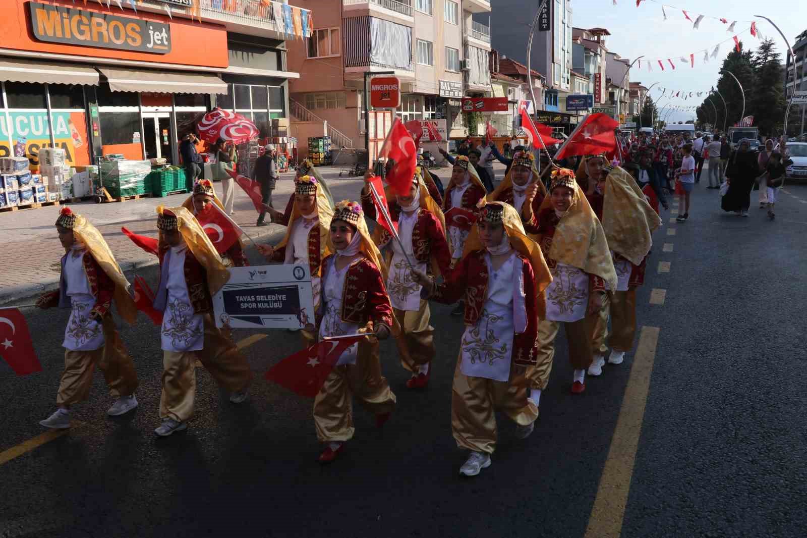 Tavas&rsquo;da zeybekli festival
