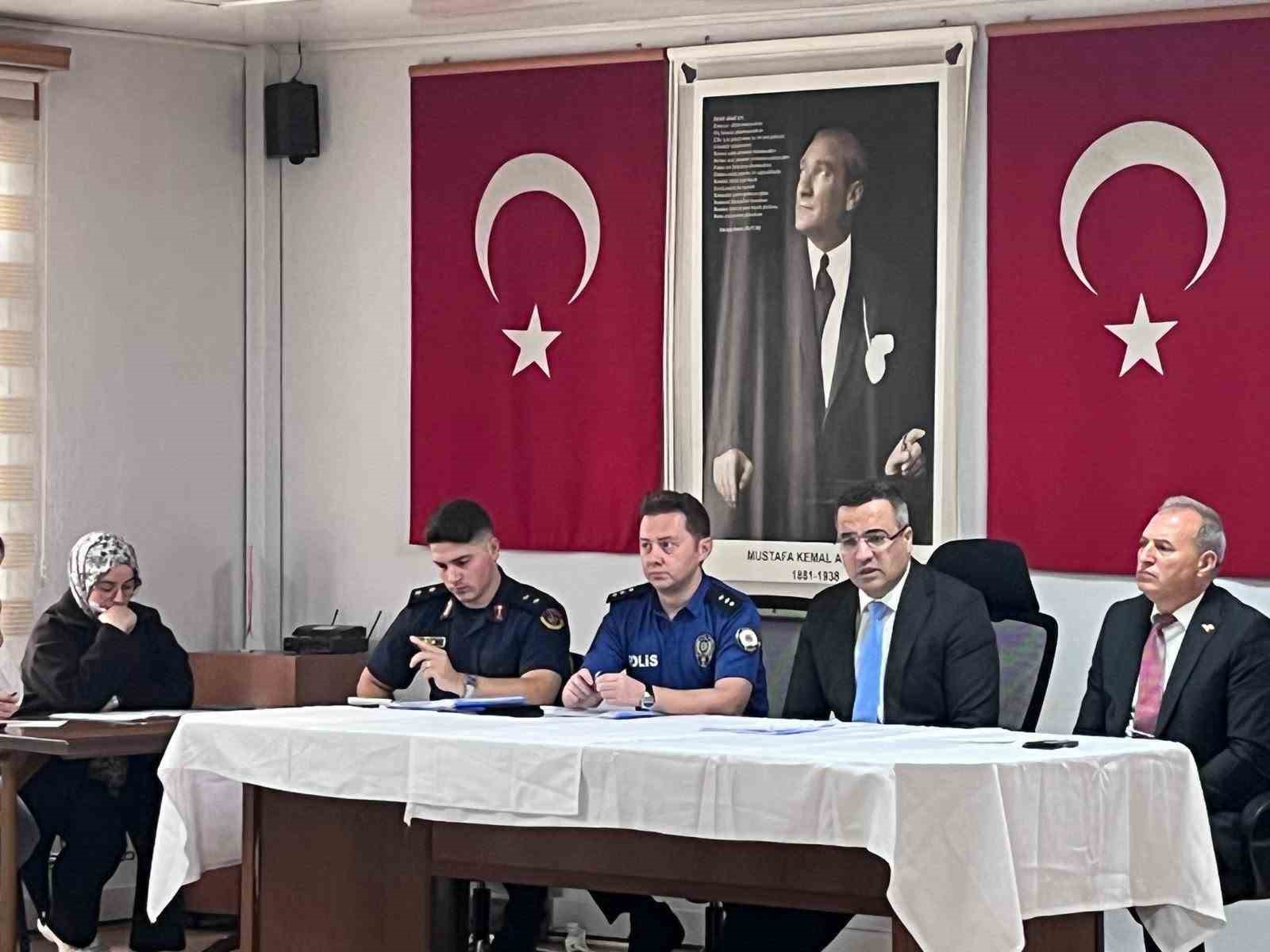 Sarıgöl’de okullardaki güvenlik tedbirleri masaya yatırıldı