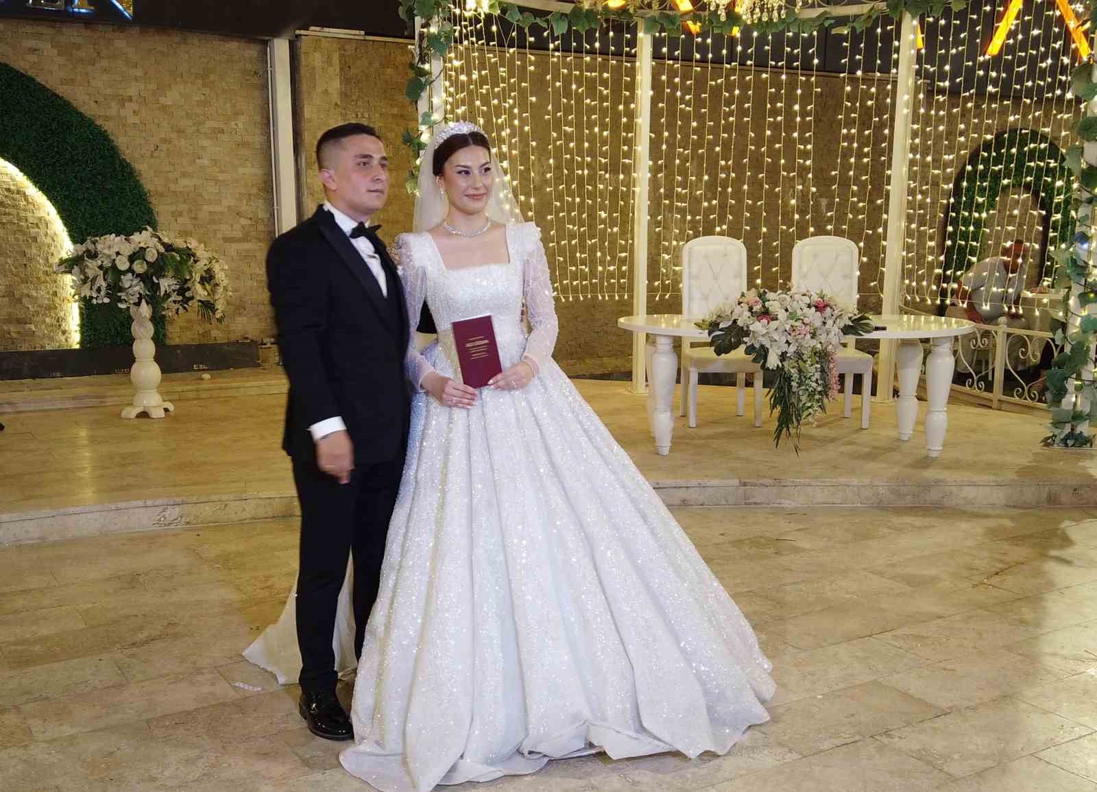 Adliye koridorlarında başlayan aşk mutlu bir yuvaya dönüştü