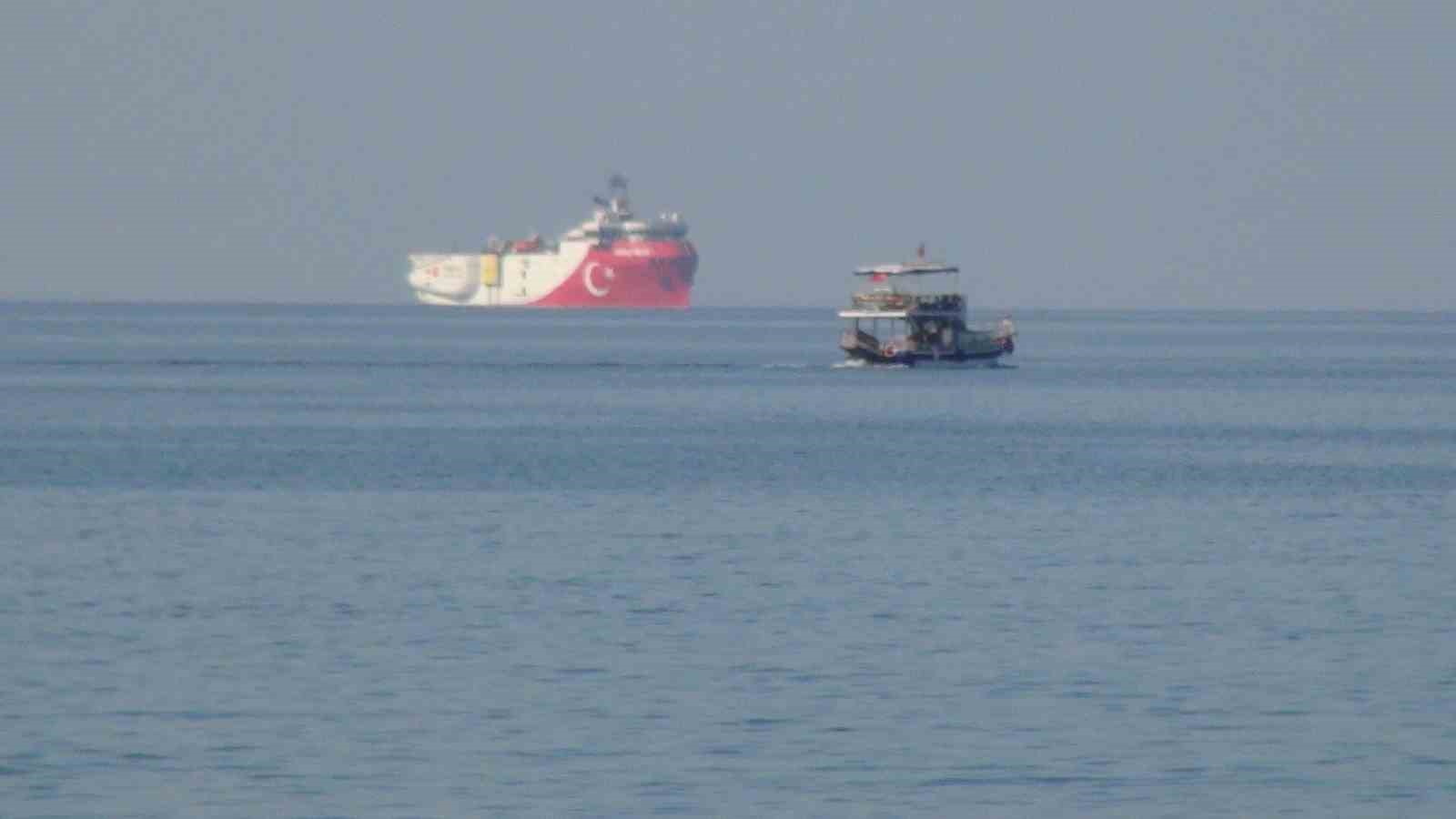 Oruç Reis Sismik Araştırma Gemisi Mersin Taşucu açıklarına demirledi