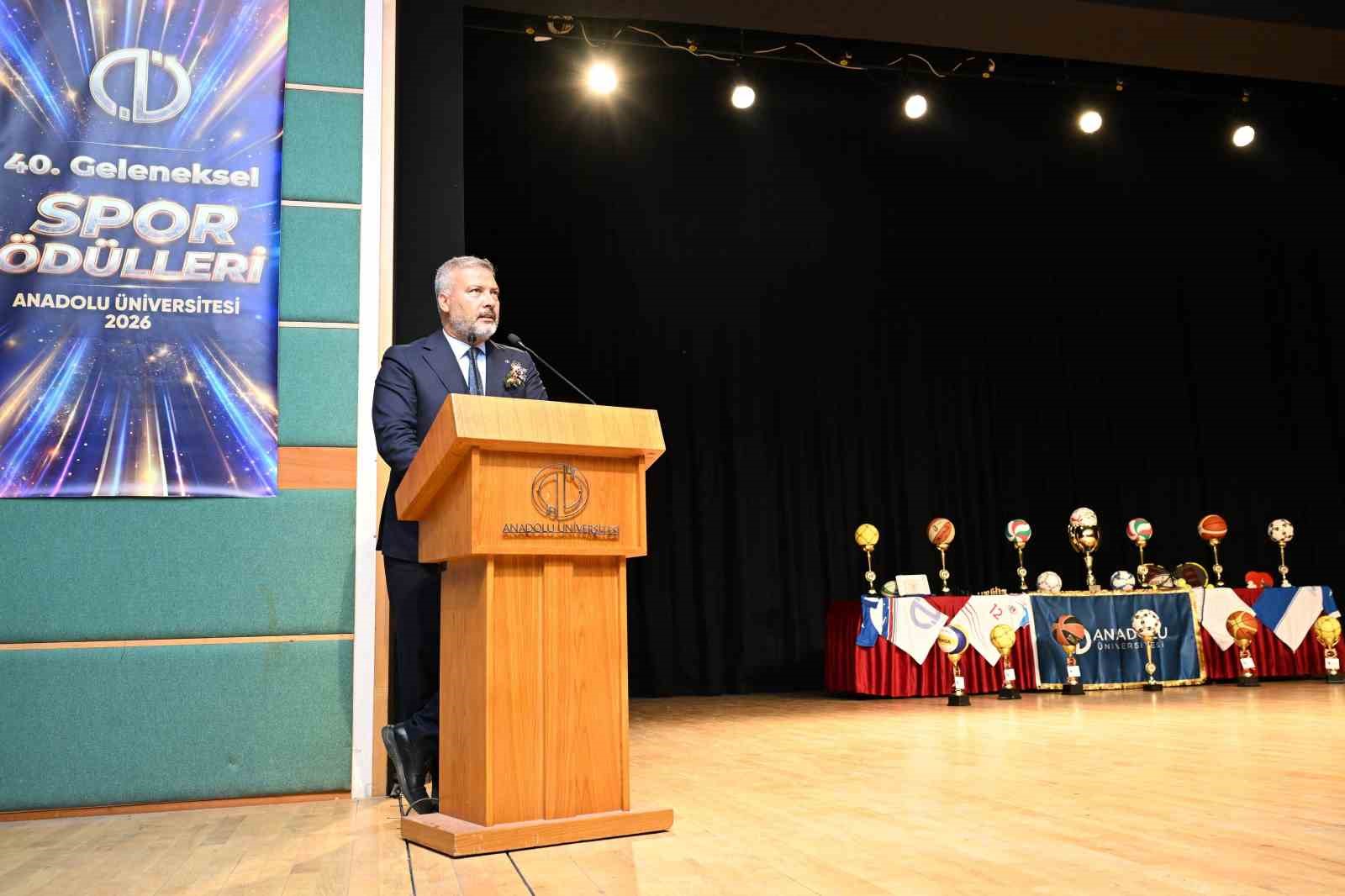 2026 Anadolu Üniversitesi Spor Ödülleri sahiplerini buldu