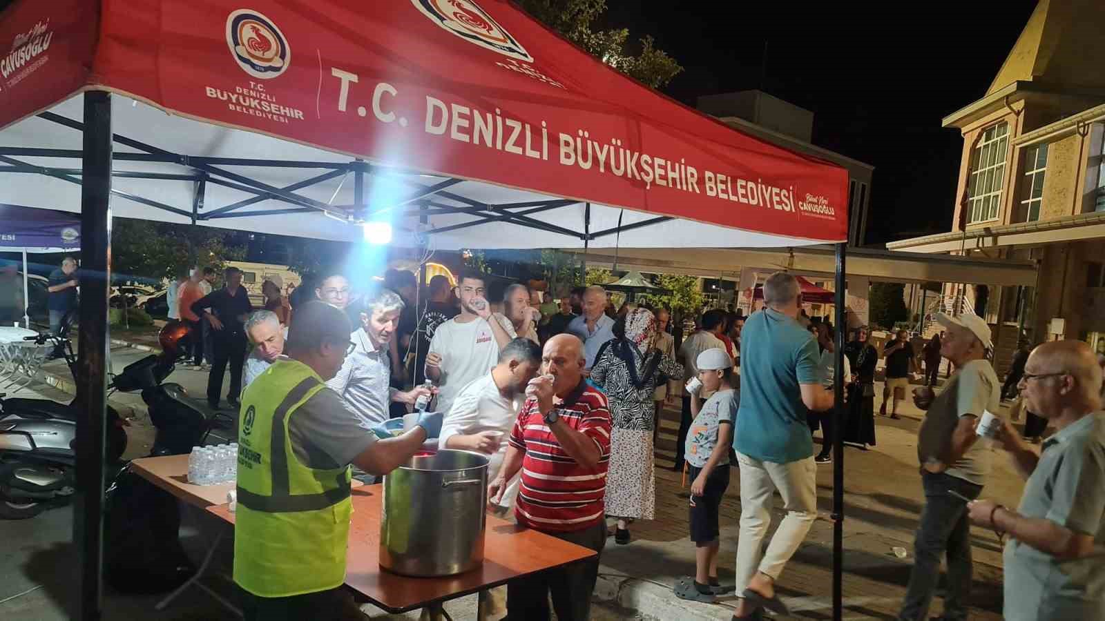 Denizli B&uuml;y&uuml;kşehirden Mevlid Kandili&rsquo;nde g&ouml;n&uuml;llere dokunan ikram