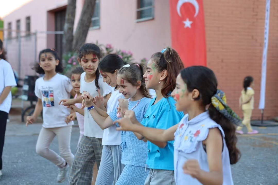 K&ouml;rfez&rsquo;de &ccedil;ocukların şenlik heyecanı