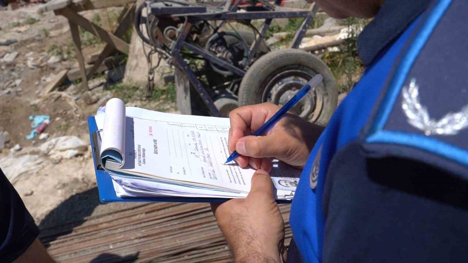 Atakum&rsquo;da kurallara uymayan inşaat firmalarına uyarı