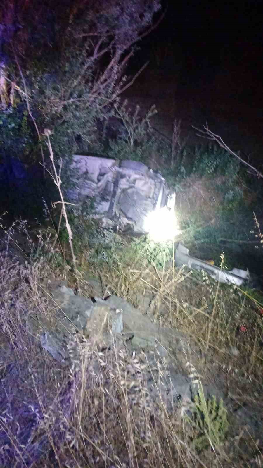 Bilecik’te kontrolden çıkan otomobil şarampole uçtu, sürücüsü yaralandı