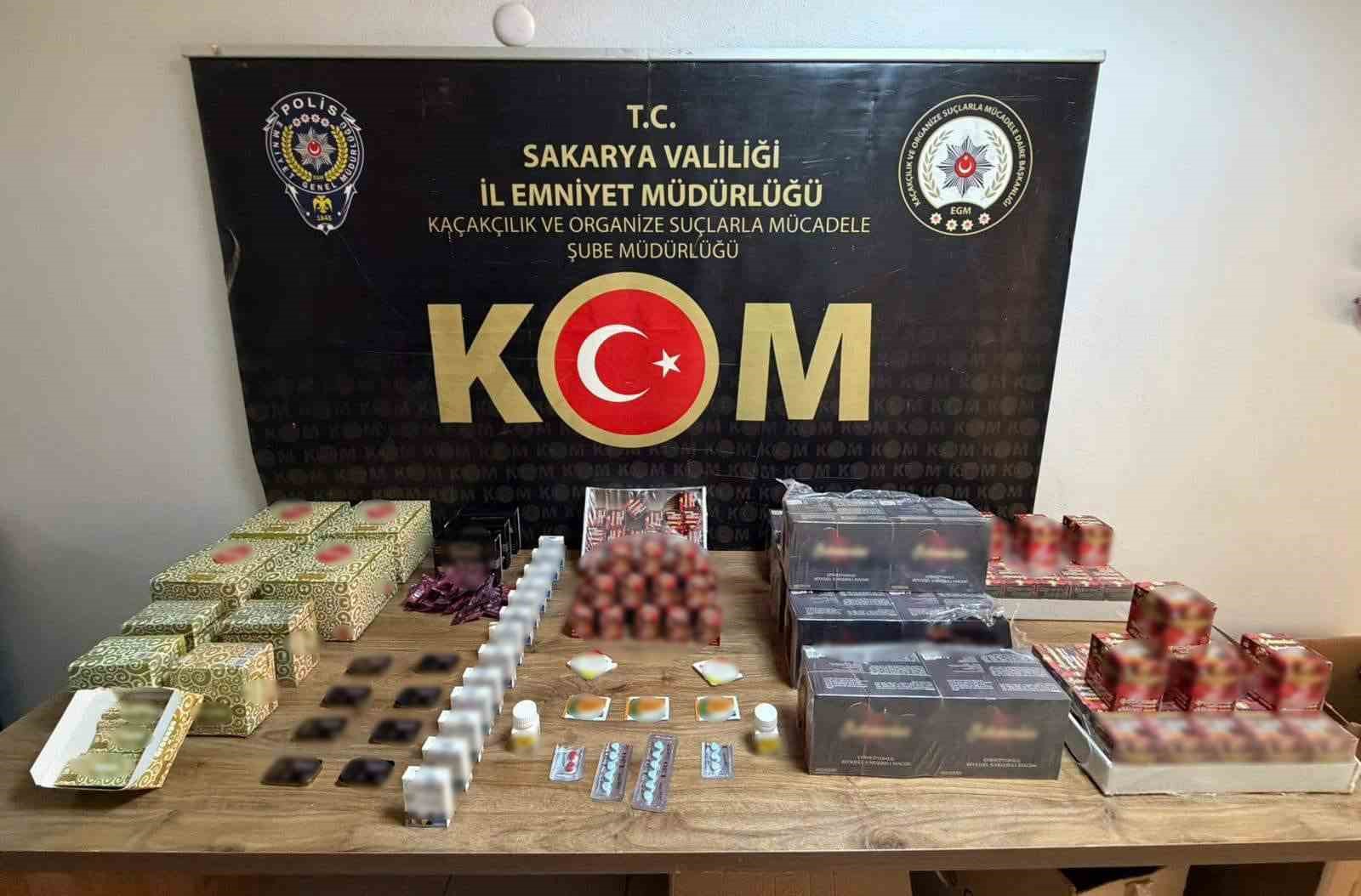 Depolar didik didik arandı, yüzlerce kaçak ürün çıktı: 2 gözaltı