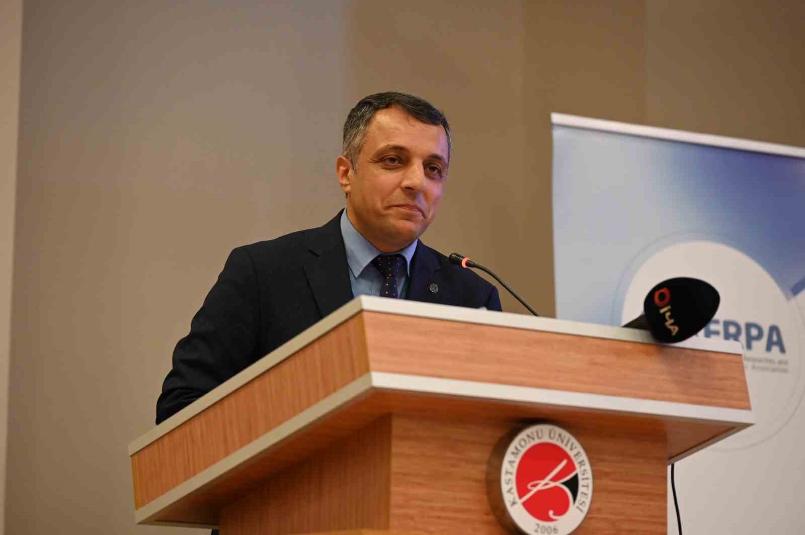 Yapay zeka ve eğitimin geleceği Kastamonu&rsquo;da masaya yatırılıyor