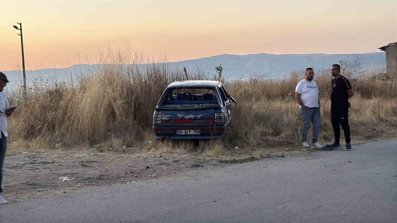 Eskişehir’de iki aile arasında çıkan kavgada 2 kişi yaralandı
