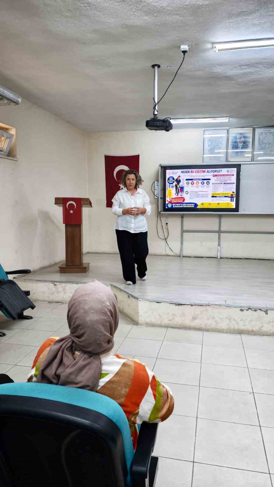 Sarıgöl’de 38 çalışana iş güvenliği eğitimi