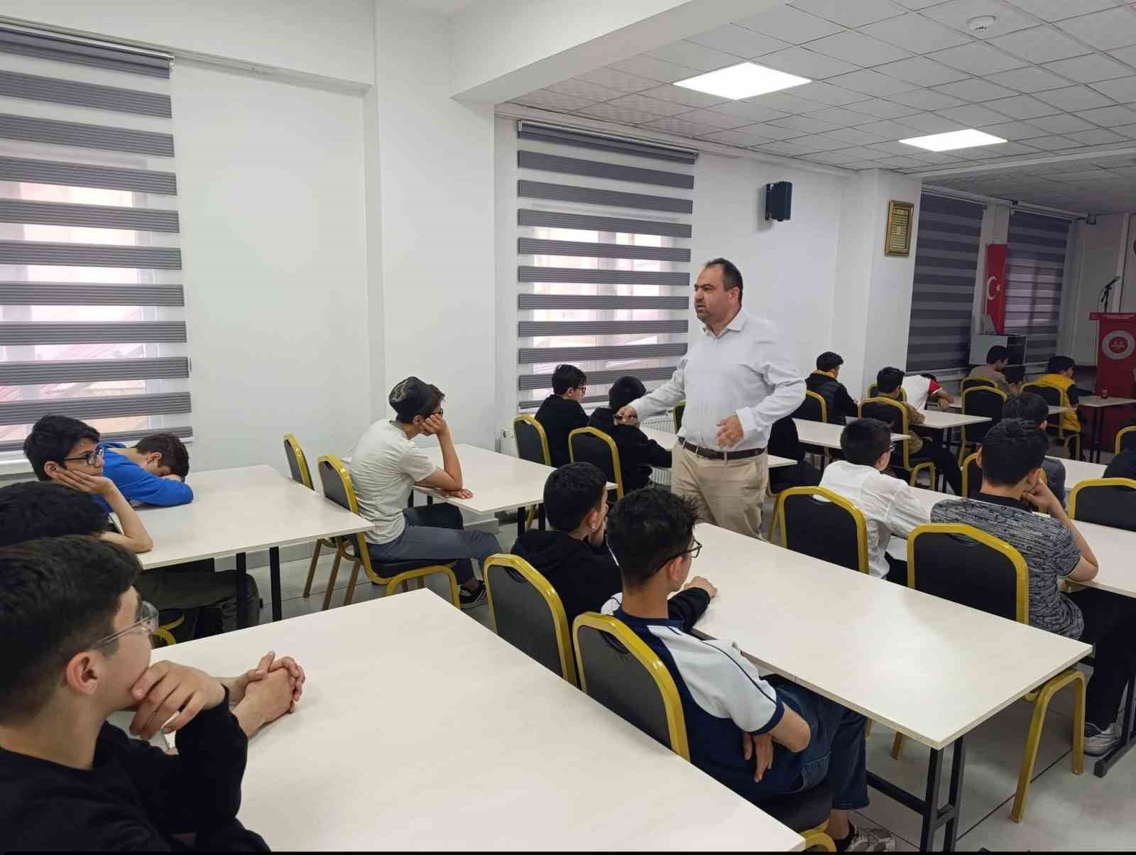 Afyonkarahisar&rsquo;da &lsquo;Teknoloji Bağımlılığı&rsquo; konulu semineri