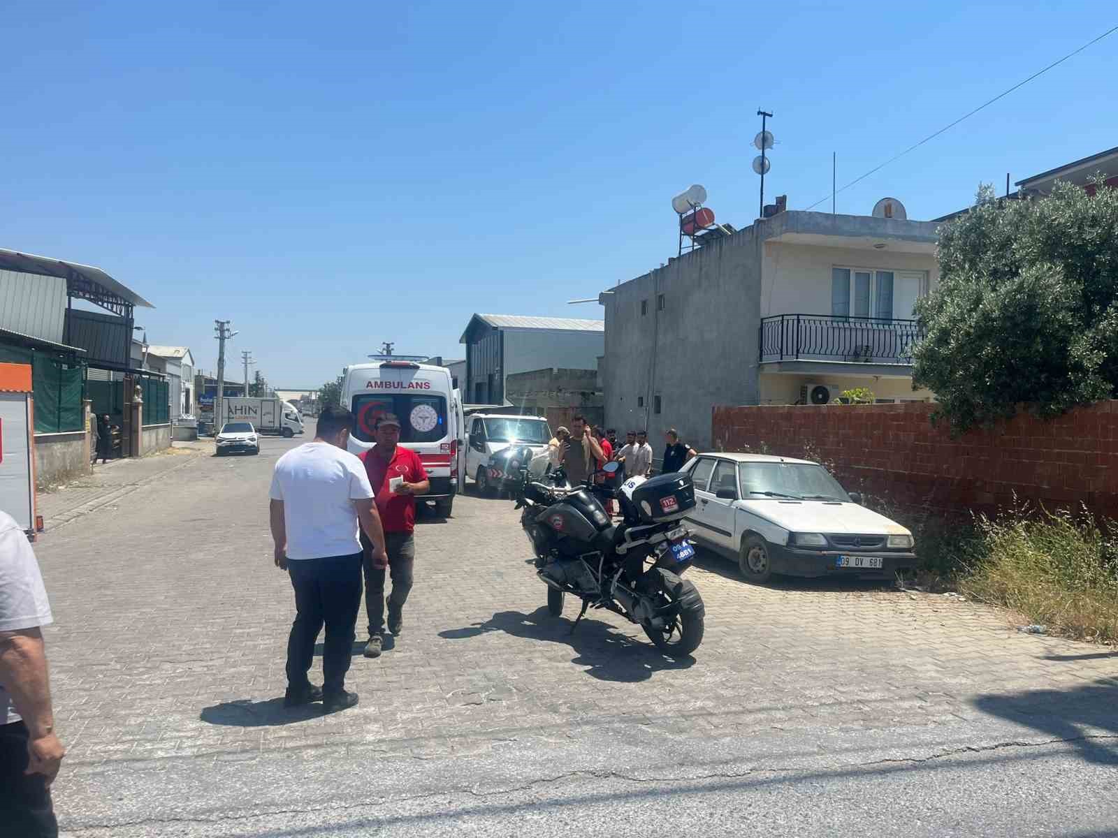 Direksiyon hakimiyetini kaybedince kanala uçtu