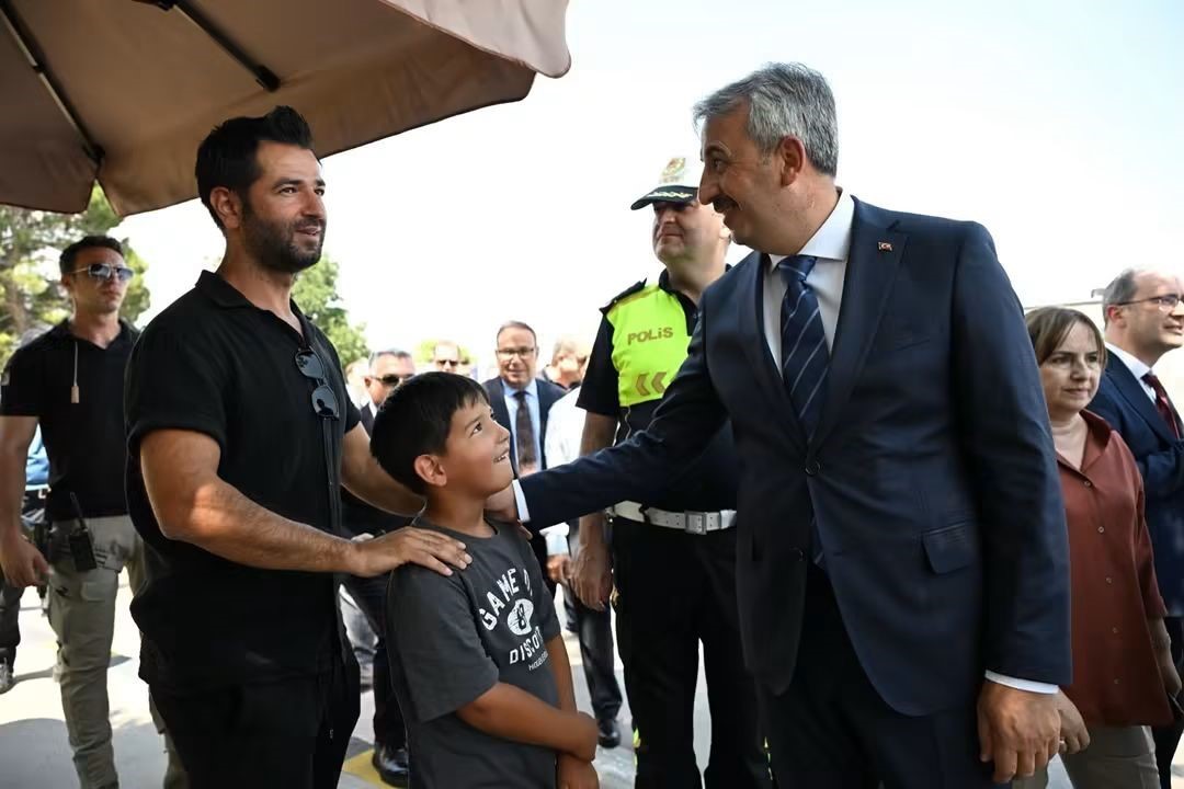 Gurbet&ccedil;i sezonunda sınır kapılarından 3,7 milyon yolcu ge&ccedil;ti