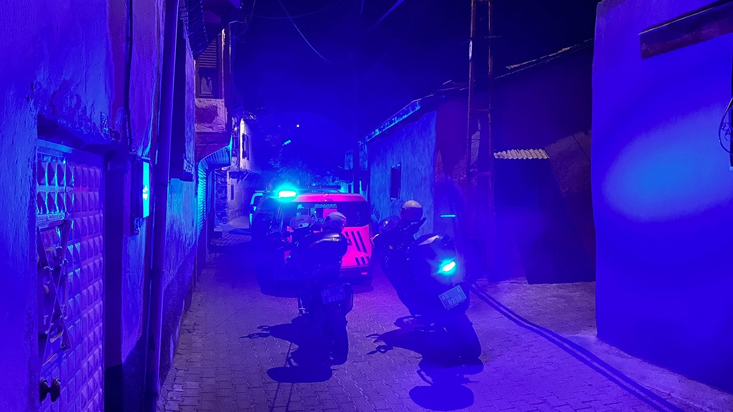 Kula&rsquo;da zehir tacirlerine darbe: 1 ş&uuml;pheli tutuklandı