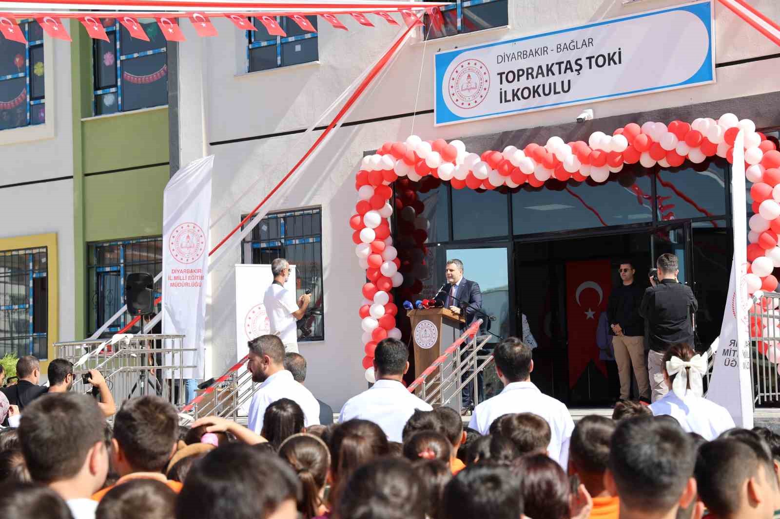 Diyarbakır&rsquo;da İlk&ouml;ğretim Haftası kutlandı