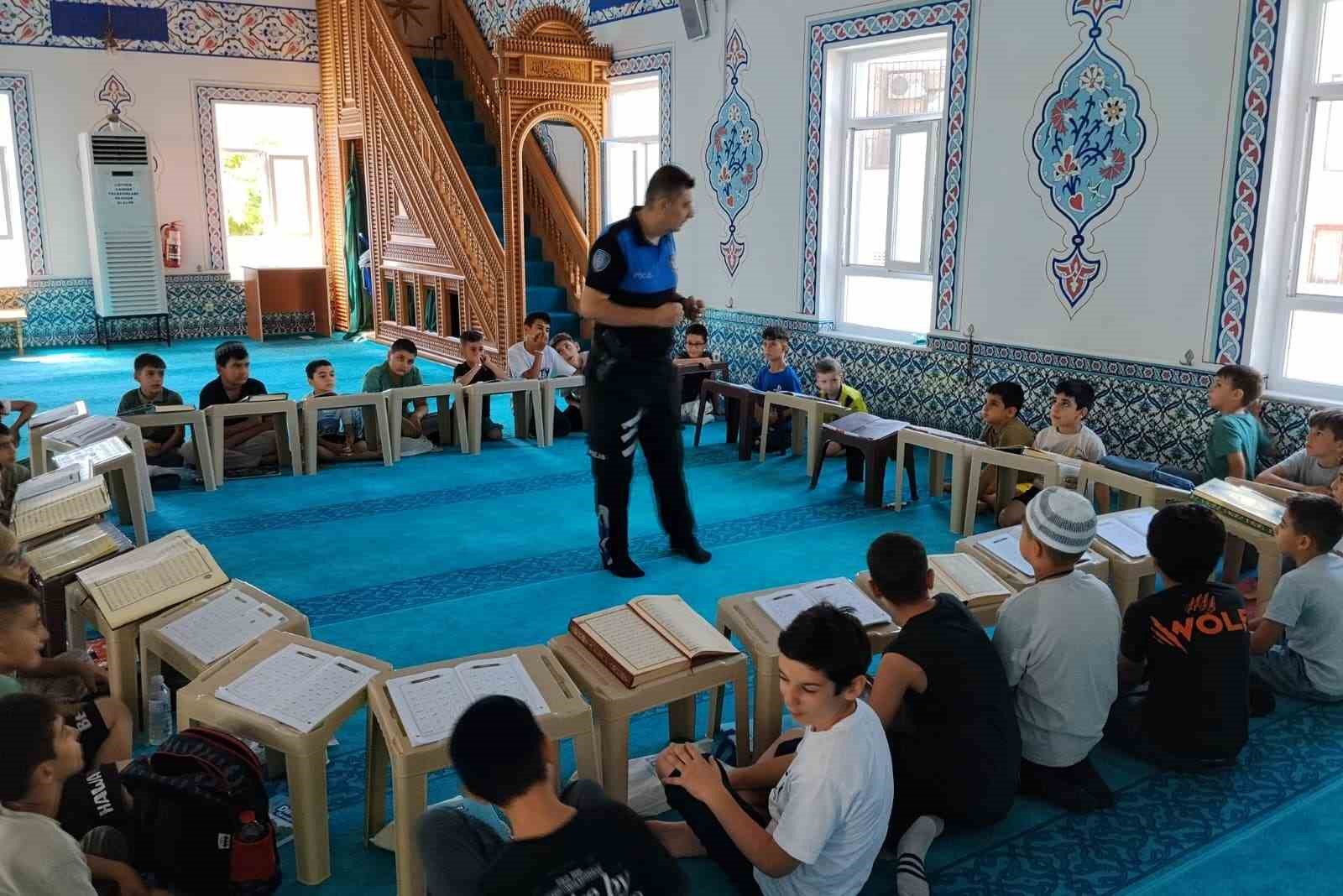 Polislerden çocuklara hayat kurtaran bilgiler