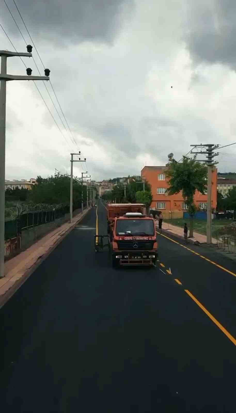 Siirt’te yol seferberliği: 14 buçuk kilometrelik çalışma tamamlandı