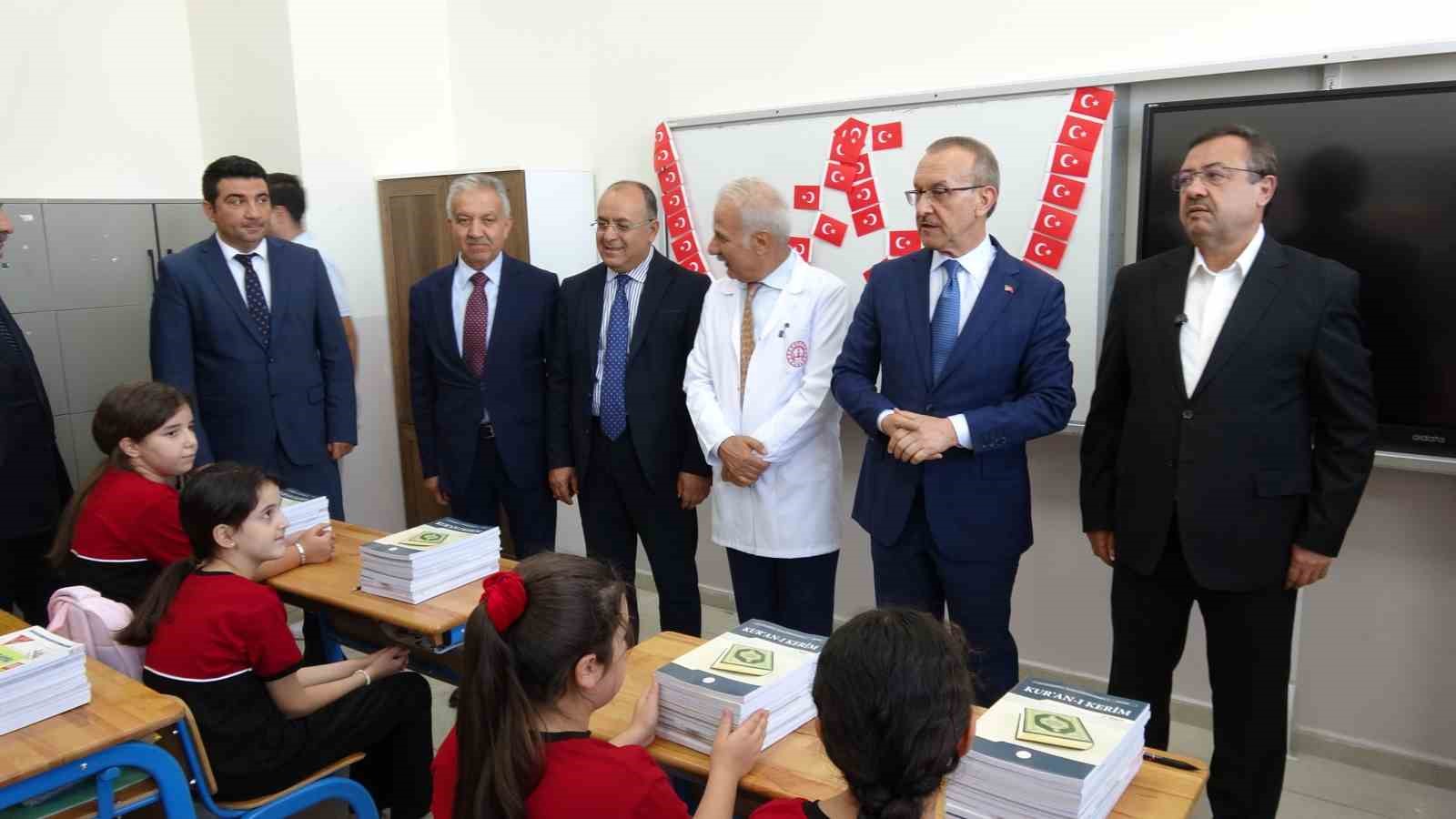 Malatya&rsquo;da yeni eğitim yılı ilk ders ziliyle başladı