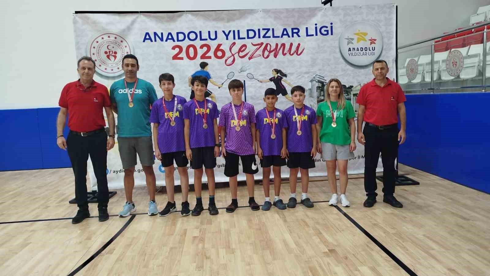 Aydınlı badmintoncular yarı finale yükseldi