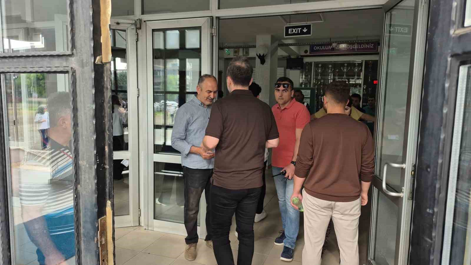 D&uuml;zce 9 binden fazla &ouml;ğrenci sınavda ter d&ouml;k&uuml;yor