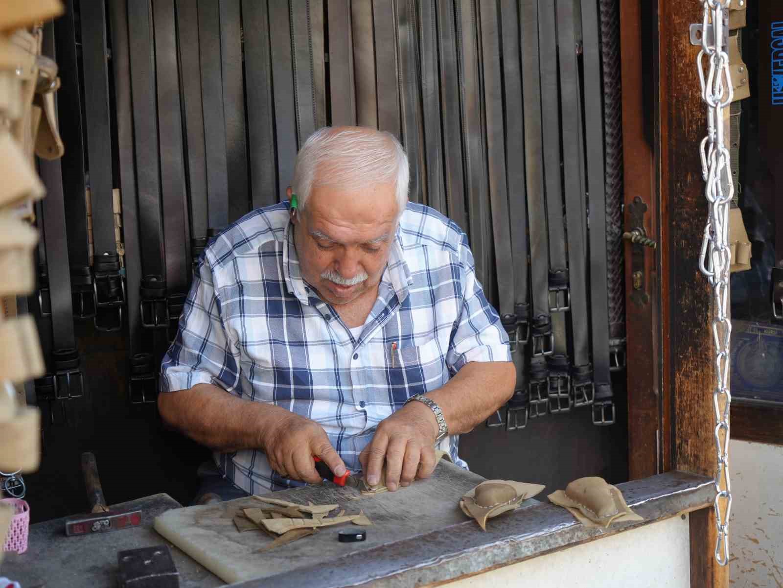 2 metrekarelik dükkanında üretiyor, 81 ile gönderiyor