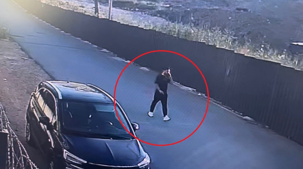 250 saatlik kamera kaydı izlediler, inşaat farelerini b&ouml;yle &ccedil;&ouml;zd&uuml;ler