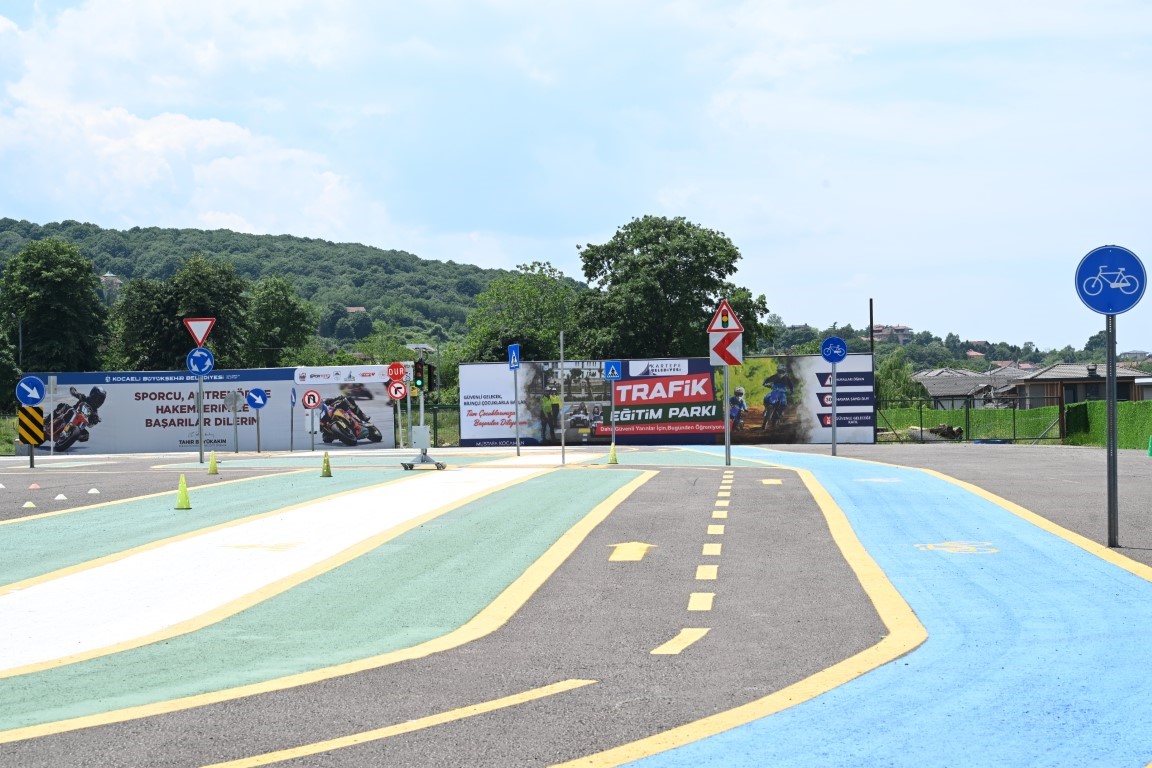 Kartepe&rsquo;ye modern trafik eğitim parkuru inşa edildi