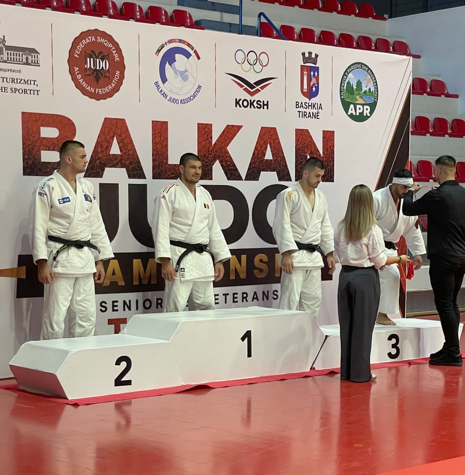 Başından sakatlandı pes etmeyerek Balkan üçüncüsü oldu