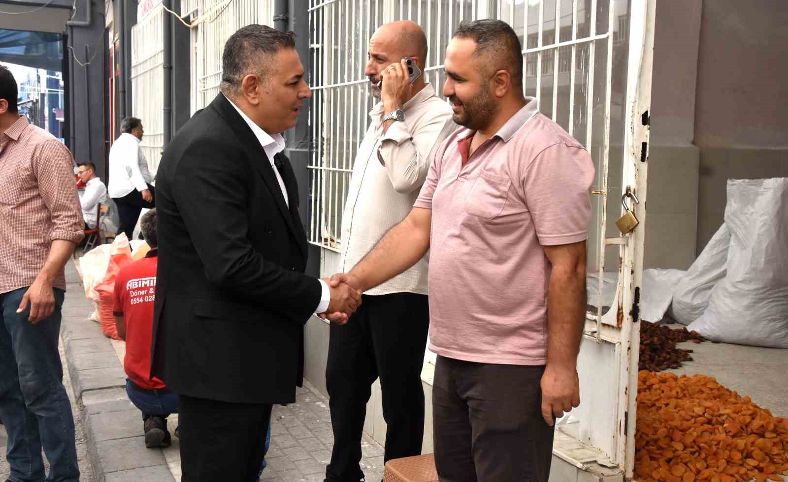 Başkan Sadıkoğlu: "Kayısıda herkes kazanmalı"