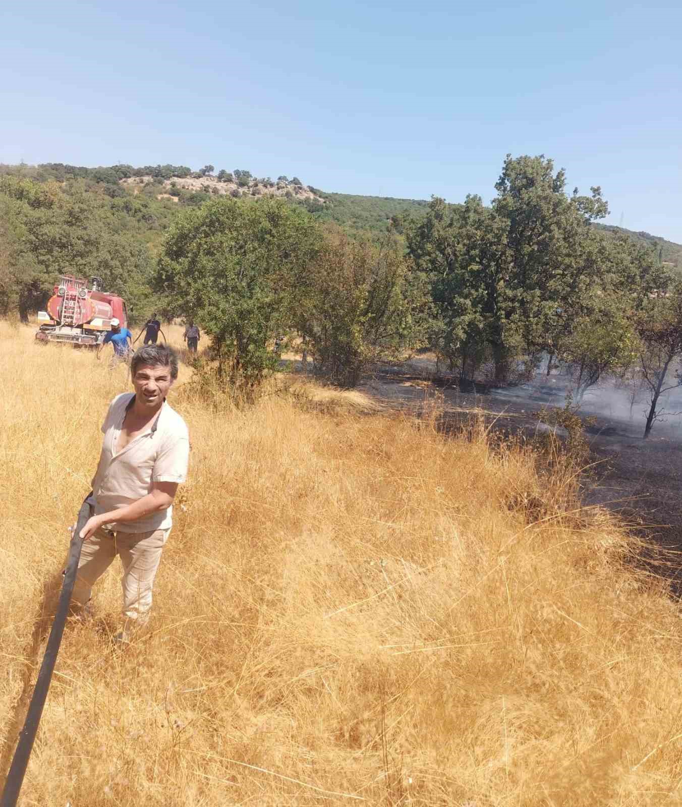 Ayvacık&rsquo;ta otluk alanda yangın &ccedil;ıktı