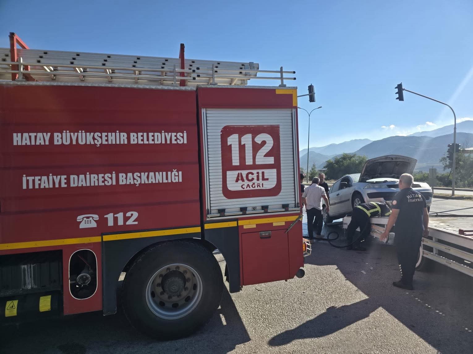 Hassa’da otomobil yangını