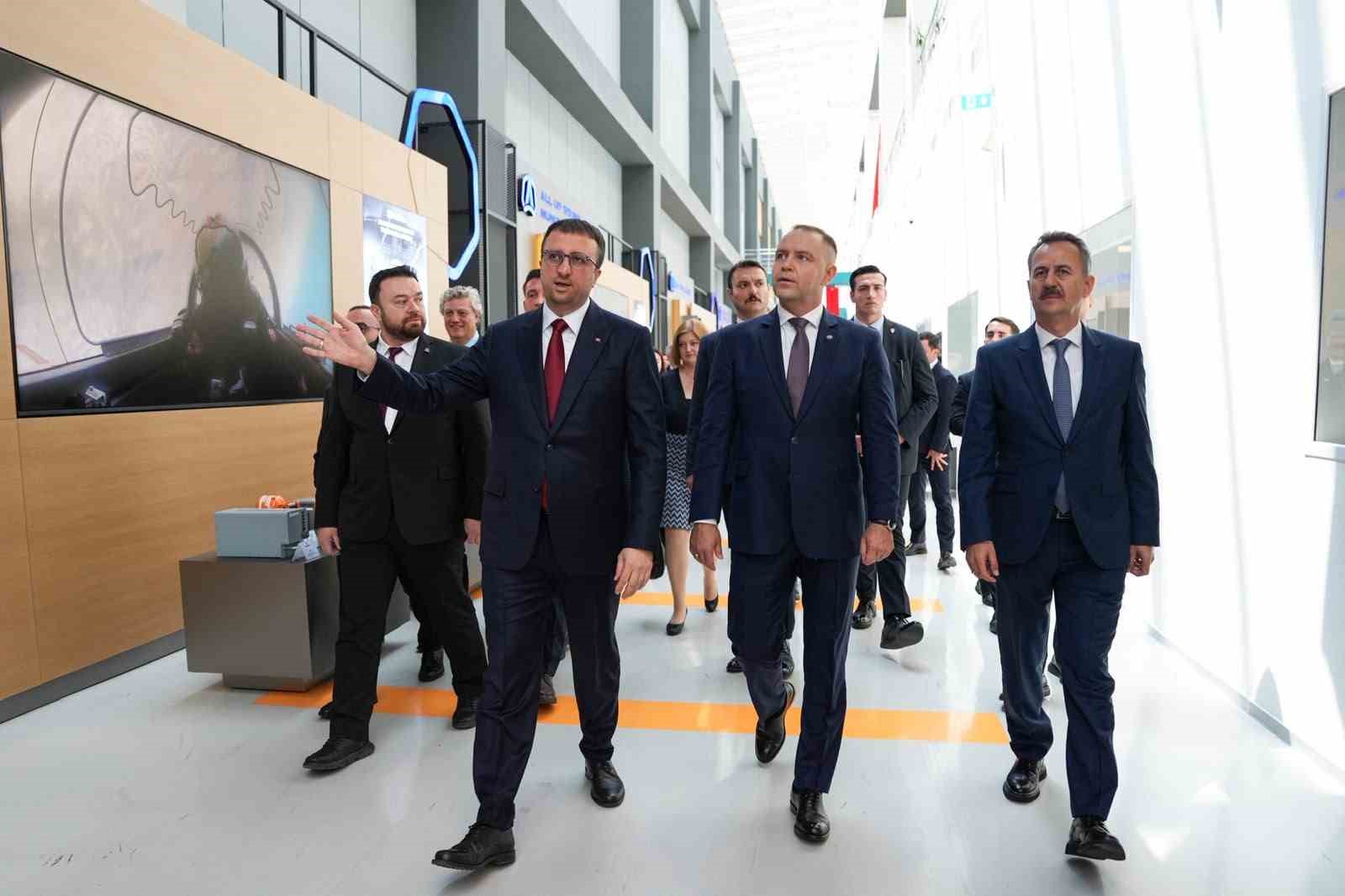Polonya Cumhurbaşkanı’ndan ASELSAN’a ziyaret