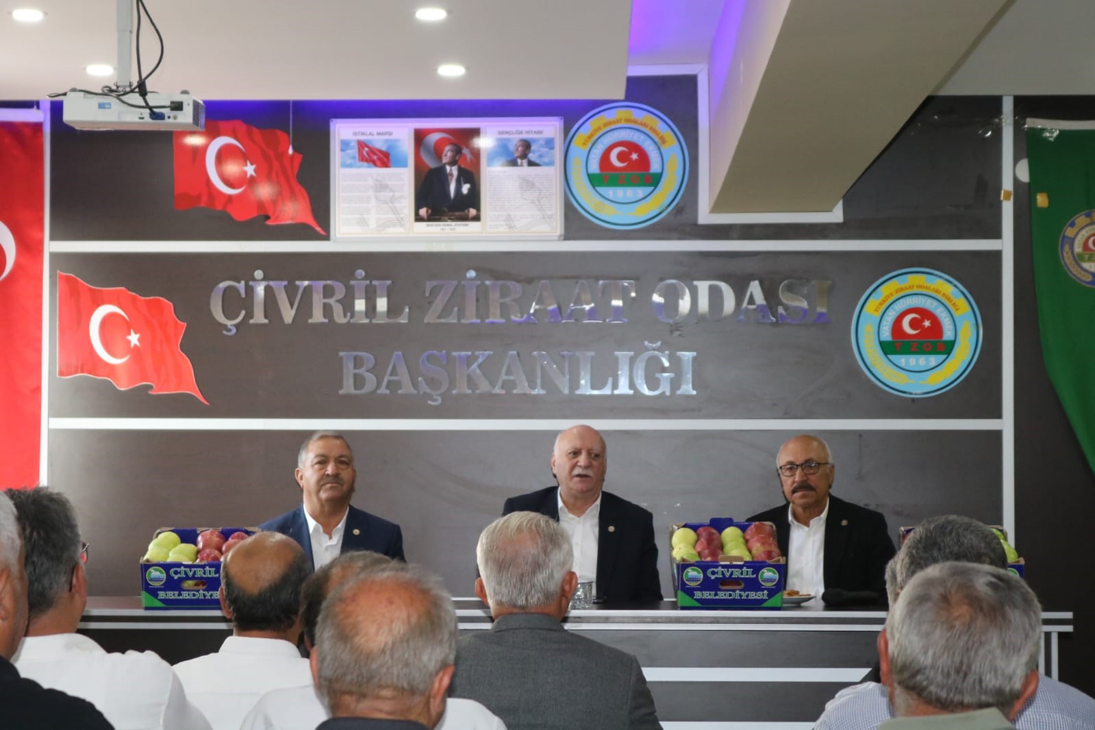 Üreticilerin sorunları Çivril’de masaya yatırıldı