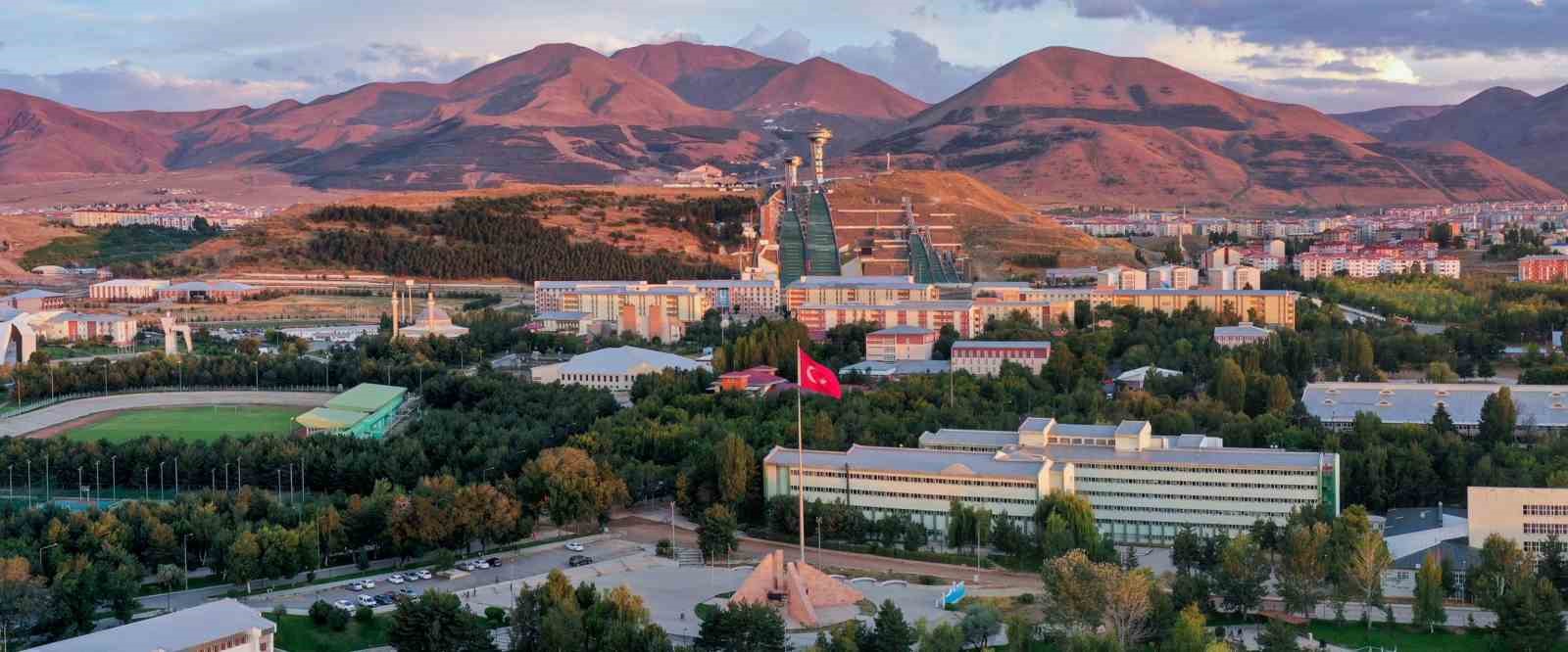 Atatürk Üniversitesi ARWU 2026’da Türkiye 6’ncısı, dünyada ilk 900’de