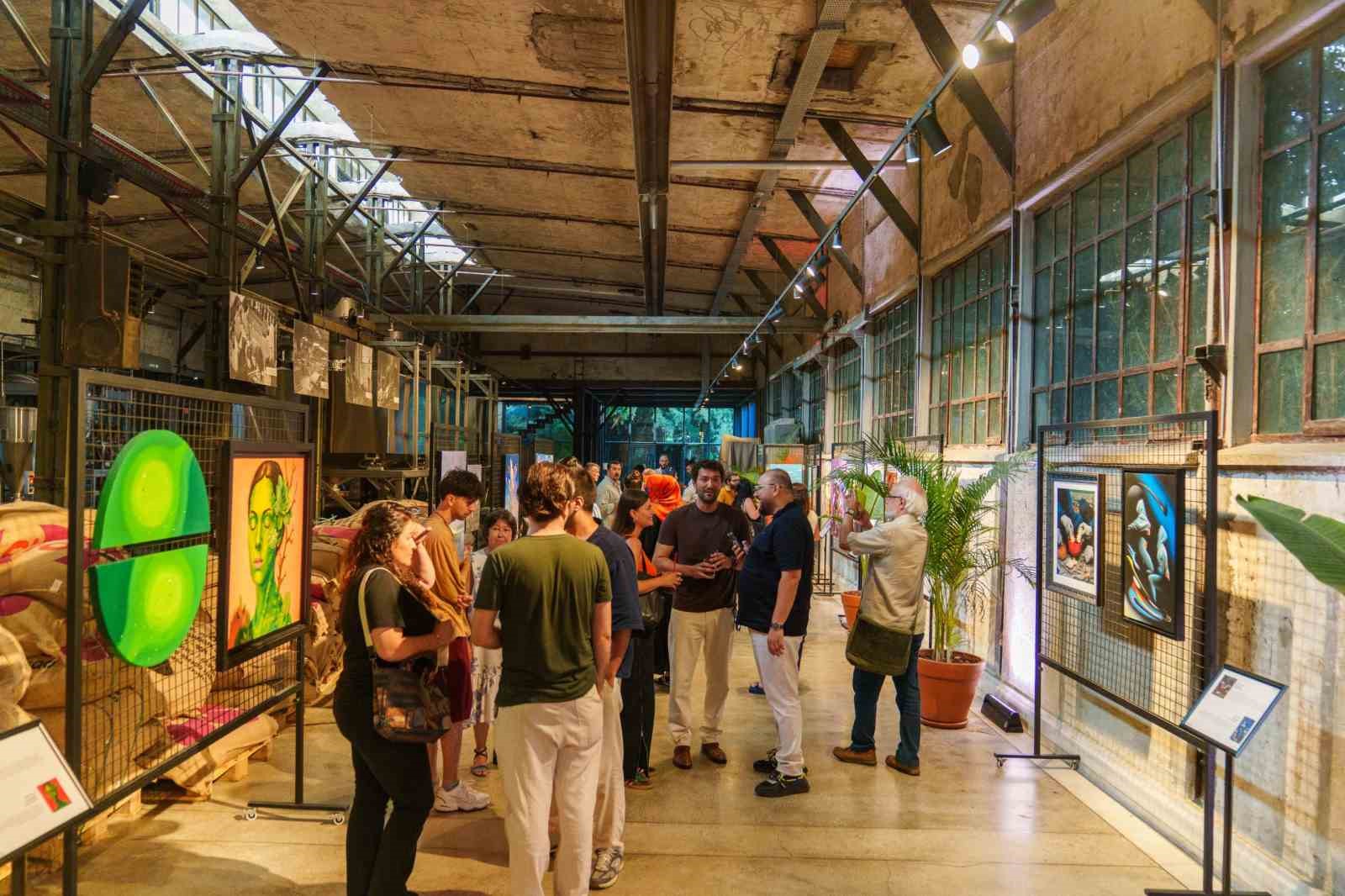 Espressolab Roastery çağdaş sanat sergisine ev sahipliği yapıyor