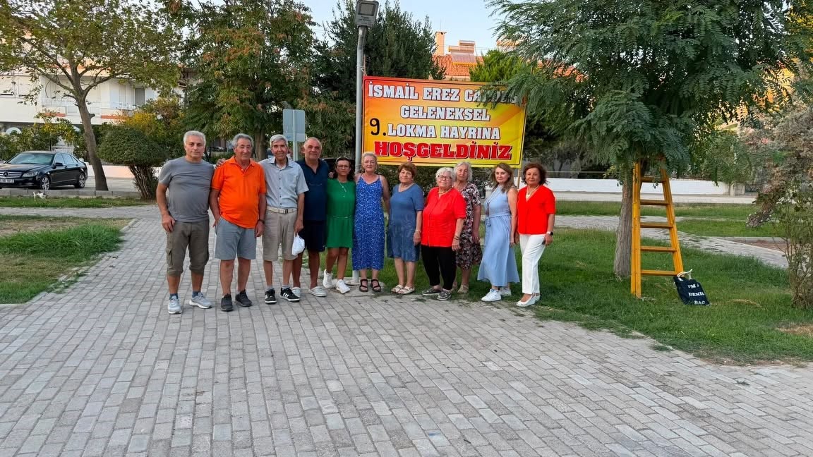 Burhaniye’de geleneksel lokma hayrı yapıldı