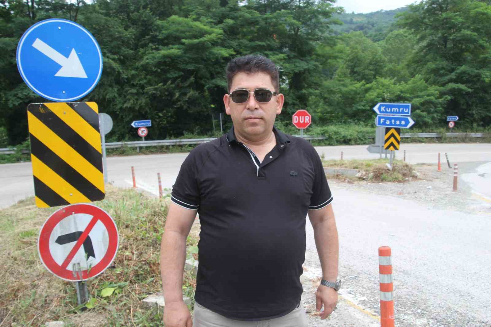 Kavşaktaki 29 tabela s&uuml;r&uuml;c&uuml;lerin kafasını karıştırıyor