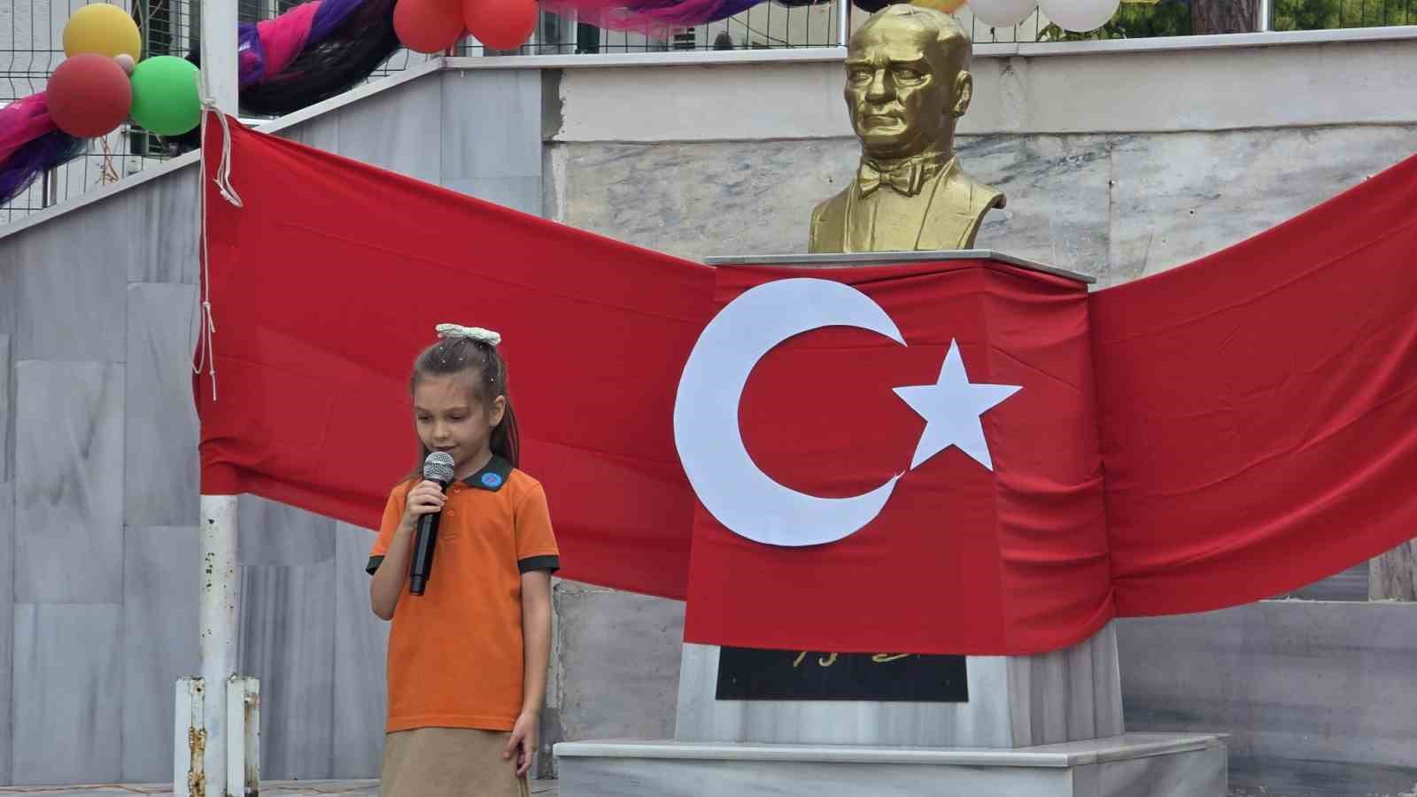 Bandırma&rsquo;da ilk&ouml;ğretim haftası coşkuyla kutlandı