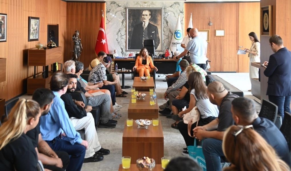 Başkan Y&uuml;ceer, Halk G&uuml;n&uuml;&rsquo;nde vatandaşları dinledi